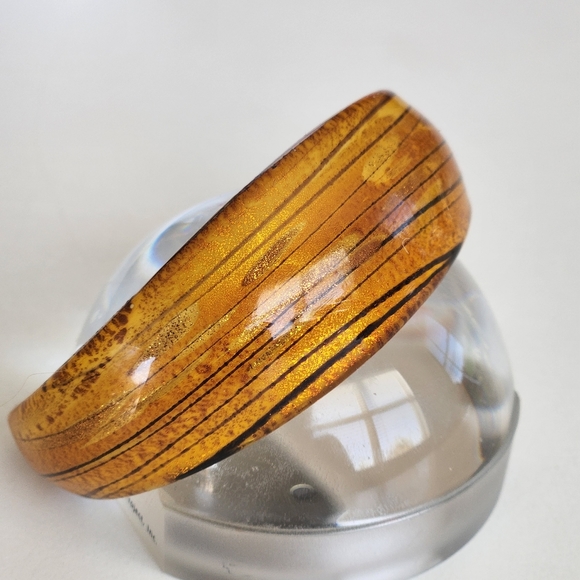 Glass cuff bracelet - Picture 3 of 5